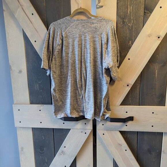 Majestic Gray Oakland A’s Shirt | Size XL - Picture 3 of 3